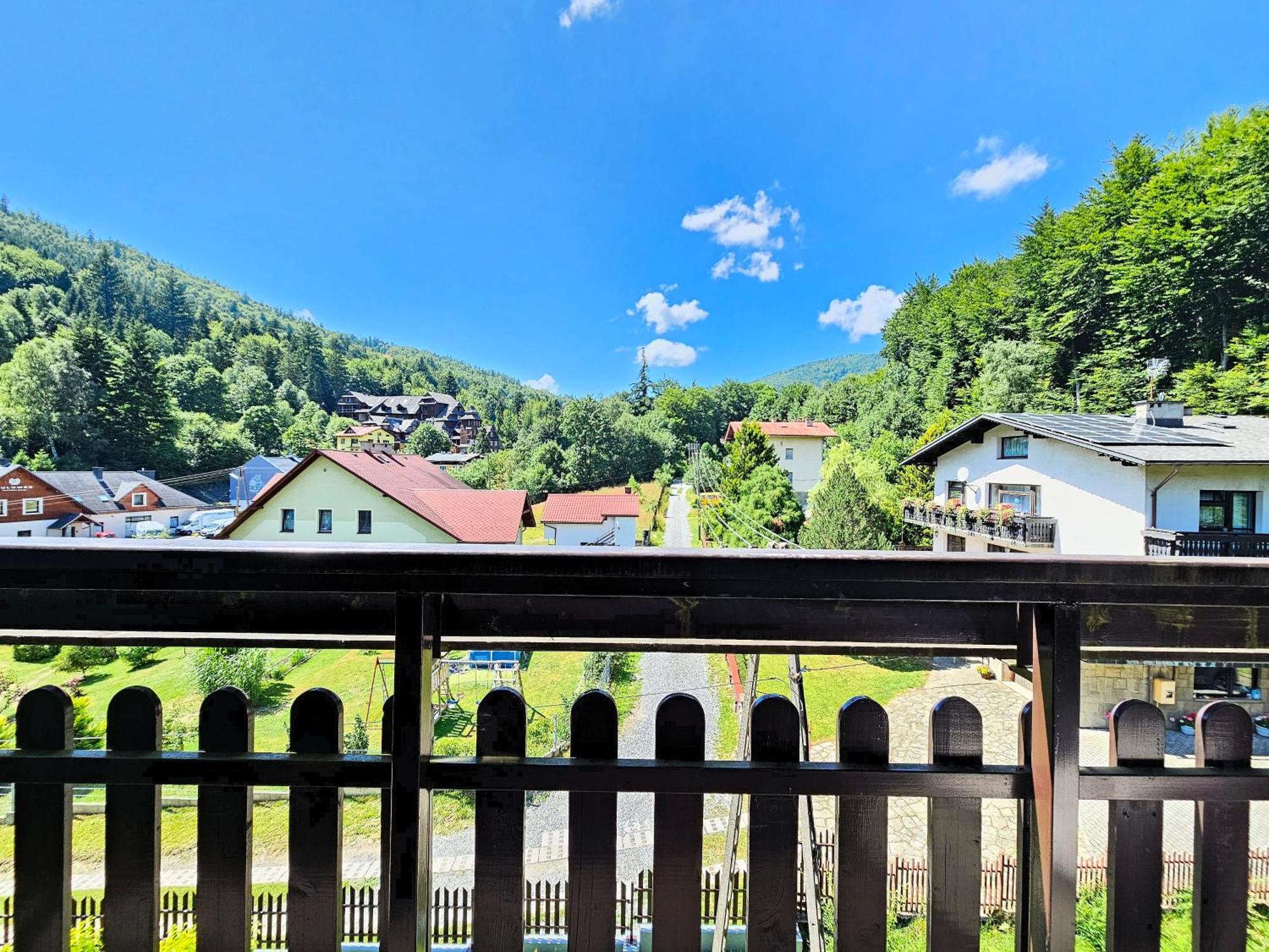 Apartament Rodzinny Retro Gorska Holdimex By Rentilopl Szczyrk Esterno foto